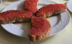 Casa Jorge, pan con tomate