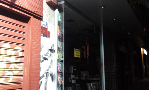 Bacchus café librería puerta