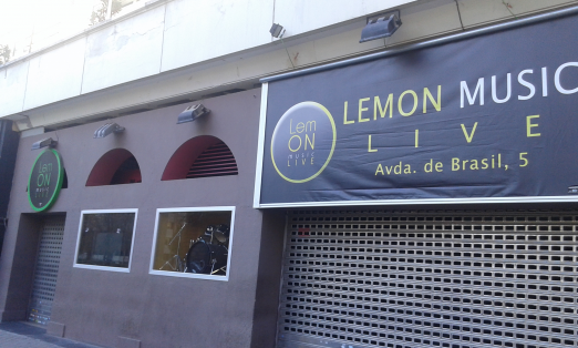 Sala Lemon, entrada