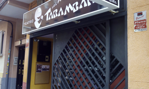 Sala Tarambana, entrada