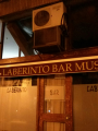Laberinto Bar Music, puerta