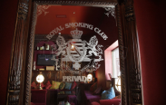 Royal Smoking Club, logo salón