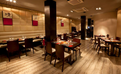19 Sushi Bar, salón restaurante