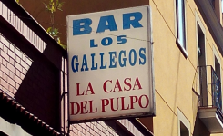 La Casa del Pulpo, Bar Los Gallegos, cartel