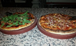 Pizzería Vesuvio, pizza rucula ppizza bacon