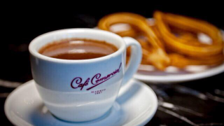 Café Comercial, foto de café comercial, chocolate con churros