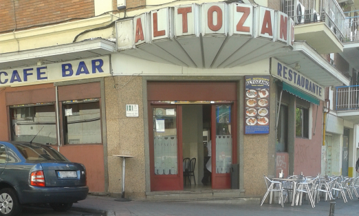 Altozano, puerta
