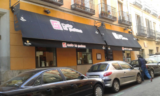 Café La Plama, entrada