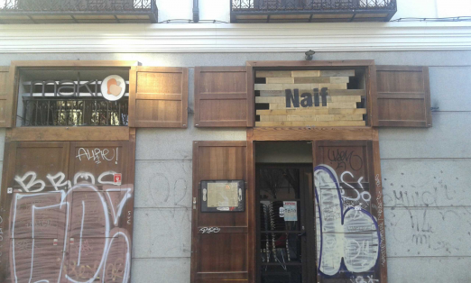 Naif Burger&Bar, puerta